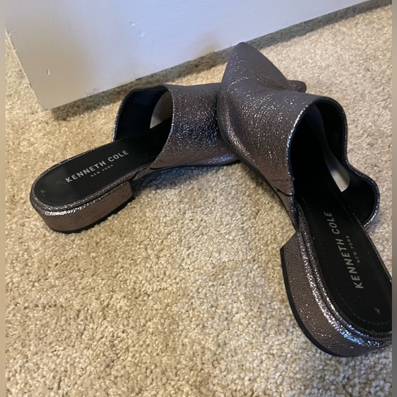 Kenneth Cole Metallic Mules - Picture 2 of 3